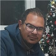 Soy ingeniero mecanico venezolano, con interes de dar apoyo en matematicas a estudiantes de secundaria y bachillerato, en mis horas libres, quiero adquirir experiencia porque deseo hacer el master de profesorado y dedicarme mi vida a la educación aquí en